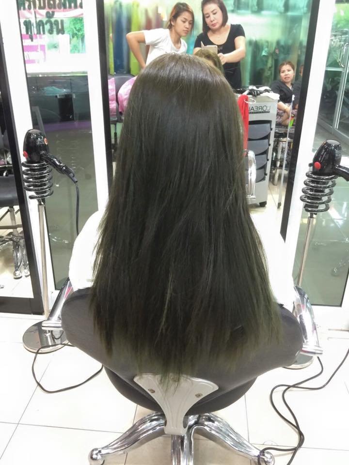 London Connection gallery example 1: hair before treatment